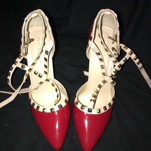 Red pumps